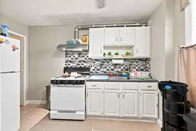 427 Broadway, Lynn, MA 01904 - Photo 9