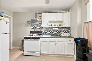 427 Broadway, Lynn, MA 01904 - Photo 9