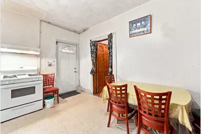 427 Broadway, Lynn, MA 01904 - Photo 17