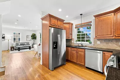 426 Main St #1, Waltham, MA 02452 - Photo 9