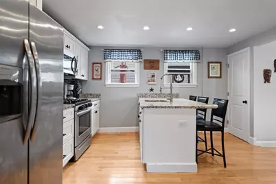 10 Windsor Ave, Lynn, MA 01902 - Photo 9