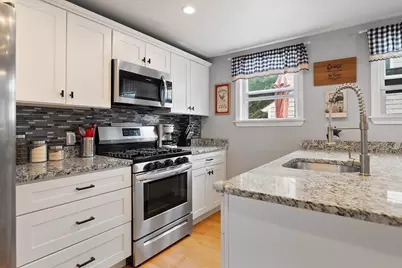 10 Windsor Ave, Lynn, MA 01902 - Photo 7
