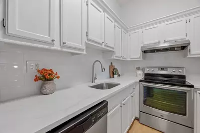 48 Forest St #104, Medford, MA 02155 - Photo 7