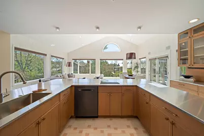 20 Montrose St, Newton, MA 02458 - Photo 11
