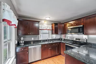 406 Lincoln St, Fitchburg, MA 01420 - Photo 9