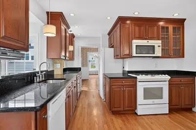 131 Wildwood Avenue, Arlington, MA 02476 - Photo 11