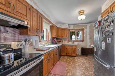 7 Peters St, North Andover, MA 01845 - Photo 3
