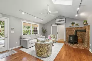 11 Barrett, Bellingham, MA 02019 - Photo 5