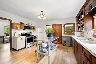 94 Meridian Street, Greenfield, MA 01301 - Photo 9