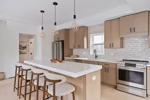 60 Franklin St, Somerville, MA 02145 - Photo 3