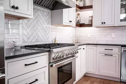 11 Locke St, Winchester, MA 01890 - Photo 3