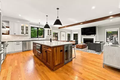 11 Locke St, Winchester, MA 01890 - Photo 1