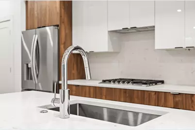 47 Condor St #202, Boston, MA 02128 - Photo 5