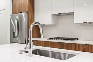 47 Condor St, Boston, MA 02128 - Photo 5