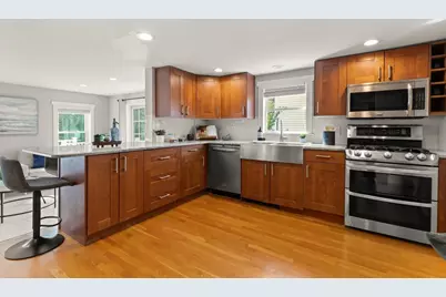 76 Saunders Street, Medford, MA 02155 - Photo 7