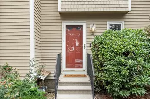 41 Hunters Run Pl, Haverhill, MA 01832 - Photo 3