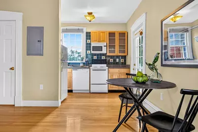 122 W Wyoming Ave #C, Melrose, MA 02176 - Photo 9