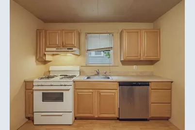 431 Broadway, Lynn, MA 01904 - Photo 11