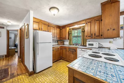 41 Academy Ave, Weymouth, MA 02189 - Photo 11
