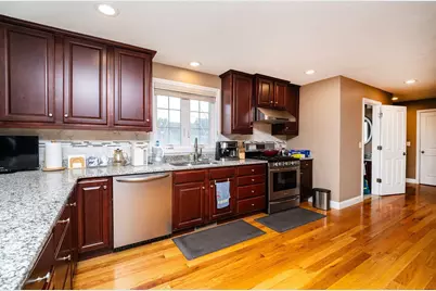 28. Woodlawn Ave, Billerica, MA 01821 - Photo 7