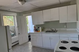 225 Branch St, Lowell, MA 01851 - Photo 11