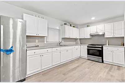 650 Third, Fall River, MA 02721 - Photo 13