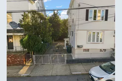 650 Third, Fall River, MA 02721 - Photo 33