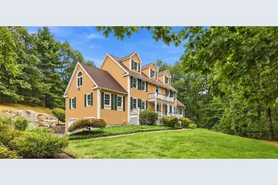 10 Hawk Ridge Rd, Andover, MA 01810 - Photo 1