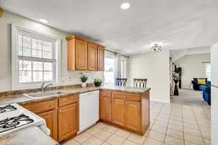 5 Wright St, Lowell, MA 01854 - Photo 13