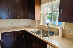 27 South St, South Hadley, MA 01075 - Photo 9