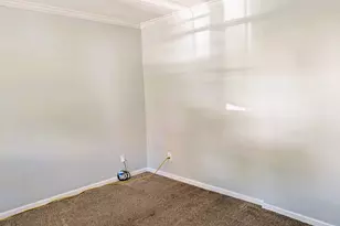 27 South St, South Hadley, MA 01075 - Photo 5