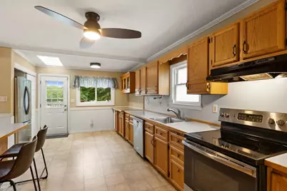 223 Linwood St, Lynn, MA 01905 - Photo 13