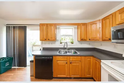 14 Sherburne Ave, Worcester, MA 01606 - Photo 3
