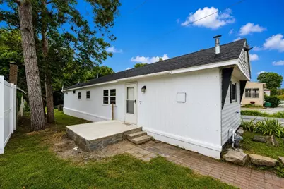 163 Highland St, Clinton, MA 01510 - Photo 1
