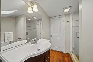 519 E 5th St, Boston, MA 02127 - Photo 27