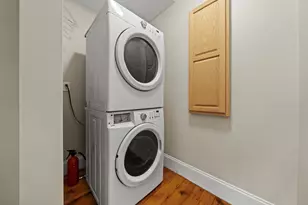 519 E 5th St, Boston, MA 02127 - Photo 13