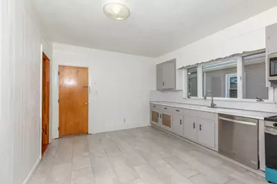 1738-1740 North Shore Rd, Revere, MA 02151 - Photo 9