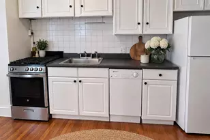 33 Irving St, Boston, MA 02114 - Photo 5