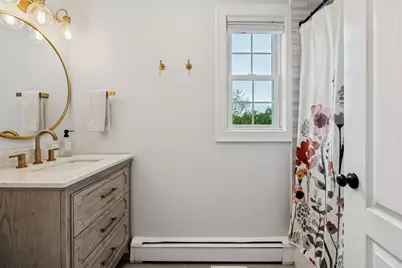 8 Skyview Ln, Woburn, MA 01801 - Photo 9