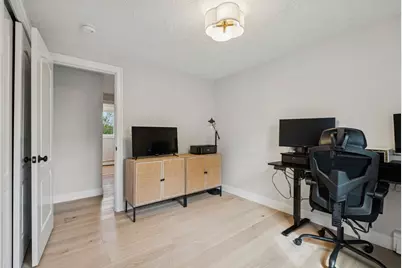8 Skyview Ln, Woburn, MA 01801 - Photo 13