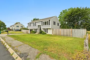 8 Skyview Ln, Woburn, MA 01801 - Photo 19
