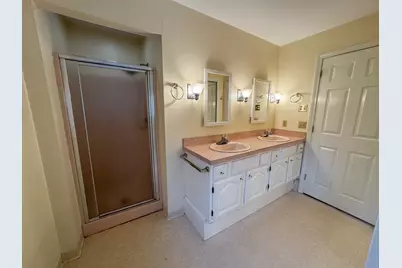 105-107 North Valley Rd, Pelham, MA 01002 - Photo 23