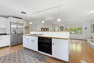 52 Hickory Rd, Sudbury, MA 01776 - Photo 9