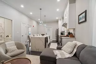 301 Saratoga St, Boston, MA 02128 - Photo 5