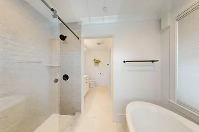 613 E 6th Street #1, Boston, MA 02127 - Photo 15