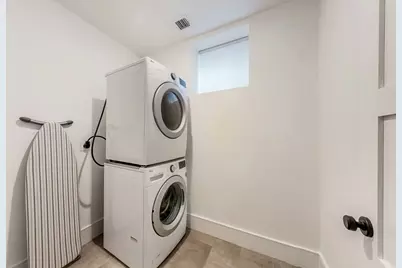 613 E 6th Street #1, Boston, MA 02127 - Photo 25