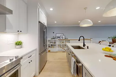 613 E 6th Street #1, Boston, MA 02127 - Photo 9