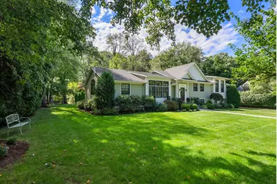 54 Edmunds Rd, Wellesley, MA 02481 - Photo 3
