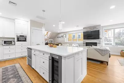 7 Whitman St #1, Somerville, MA 02144 - Photo 3