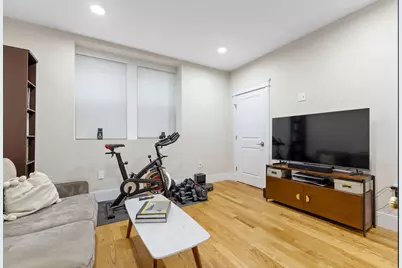 7 Whitman St #1, Somerville, MA 02144 - Photo 9
